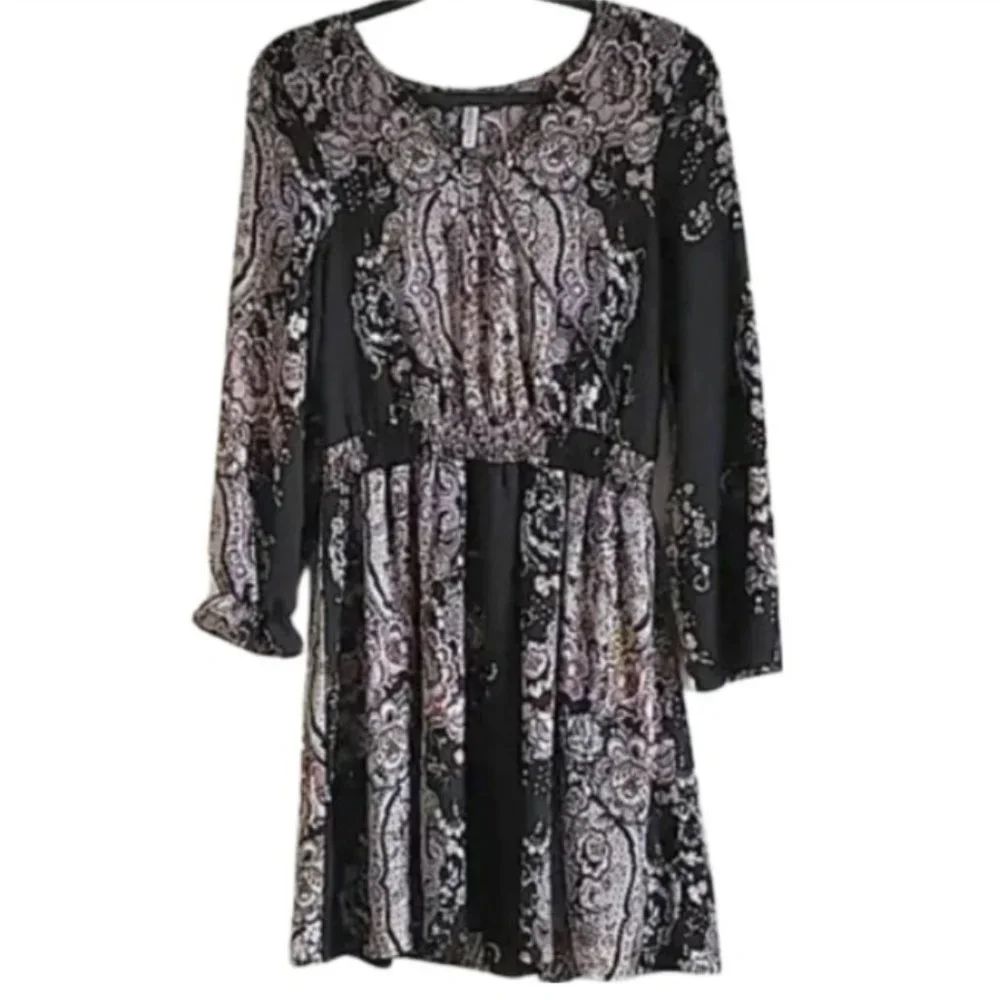 Exhilaration Stunning black and flower pattern dress long sleeve elastic Dress - Picture 1 of 12